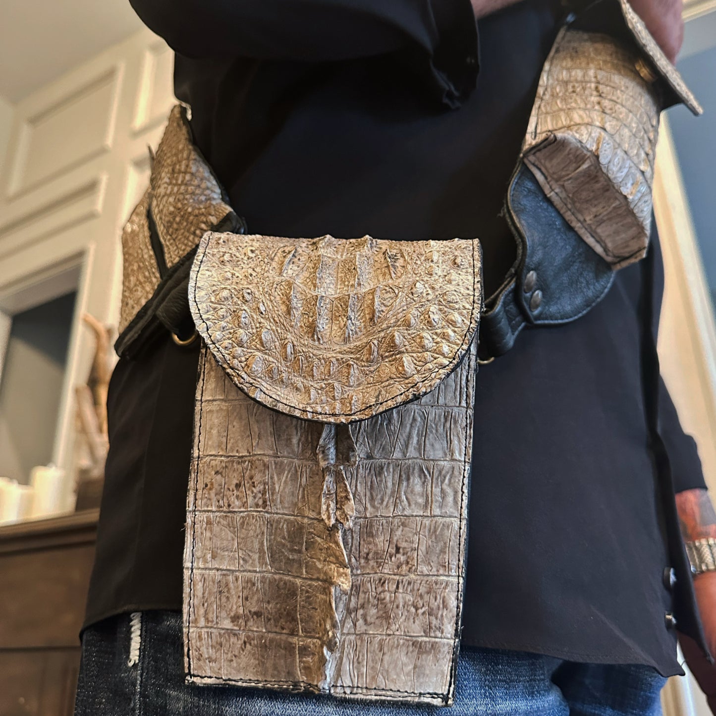 Men’s Front body Alligator Hornback Sling