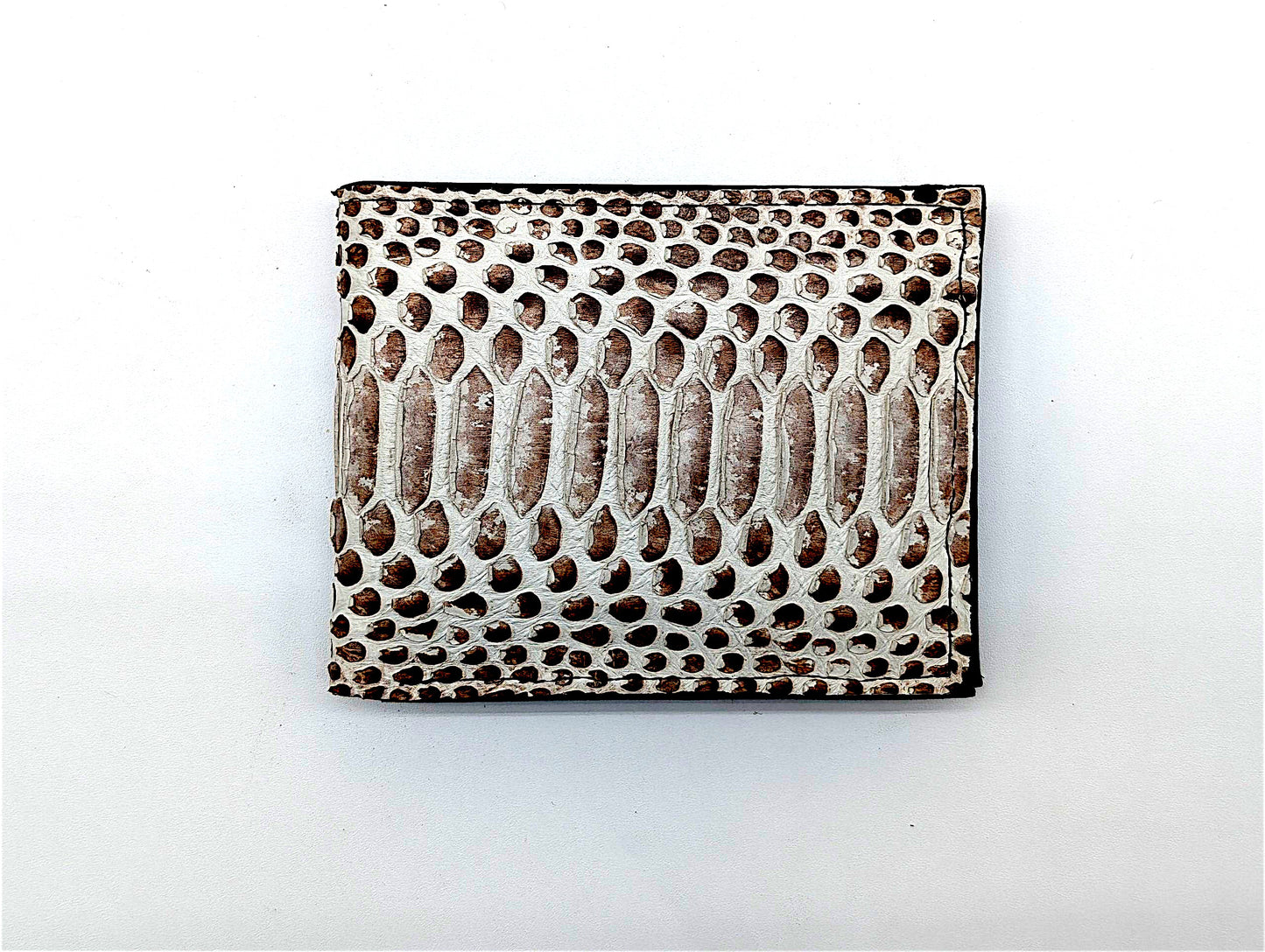 White Snakeskin Leather Bifold Wallet – 6 Card Slots – Luxury Exotic Leather Men’s Wallet